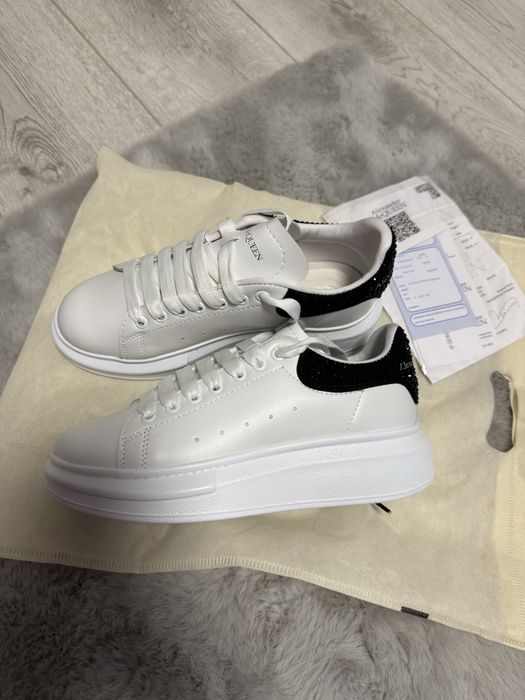 Дамски кецове McQueen