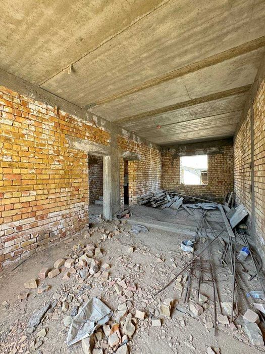 Южный ул.Янги Сергели дом-коробка 2,3-сотки 6-комн 3-уровня 300 м²