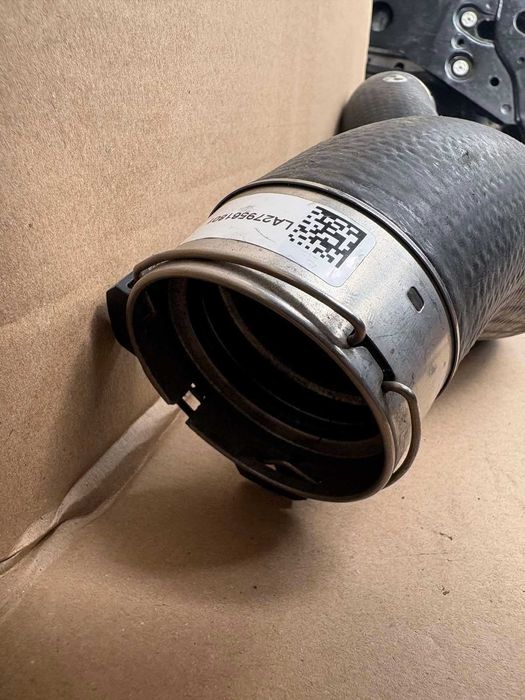 Тръба Интеркулер Маркуч Интеркулер БМВ Г30 Г31 Г11 Г12