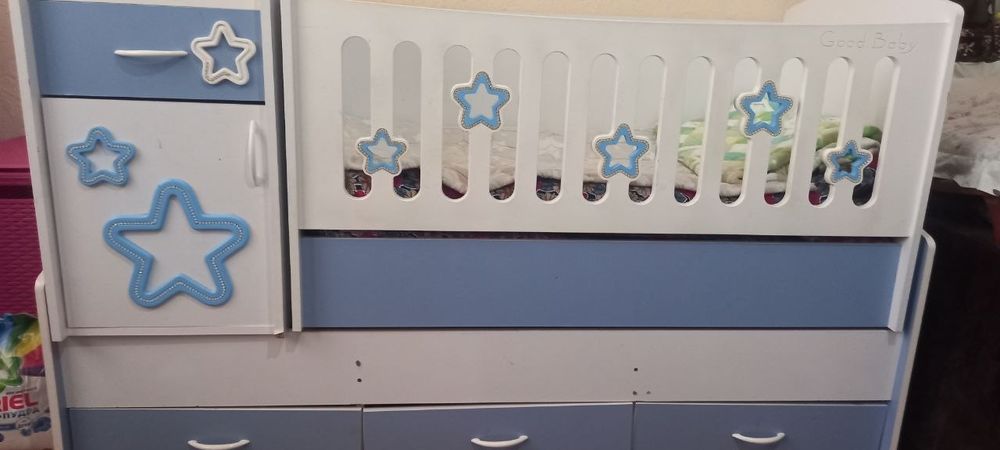 Детский кровать с хорошим состояние