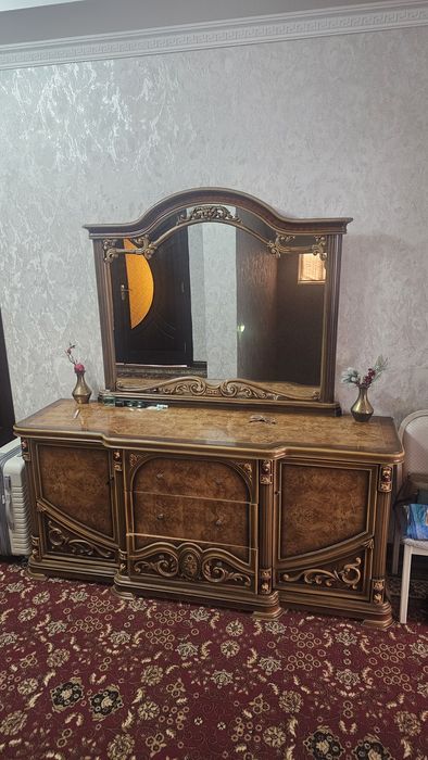 Горка сервант стенка  комод с зеркалом мебель  гарнитур б/у ишлатилган