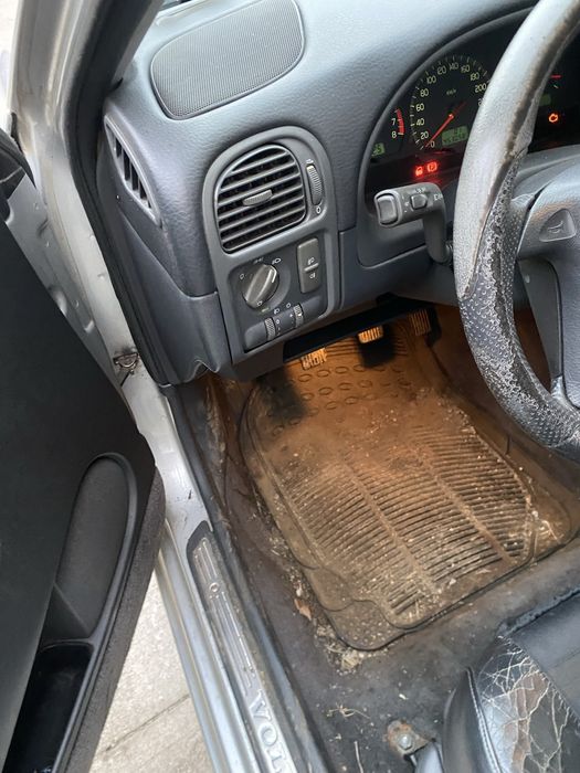 Волво в40 2.0 т4 на части