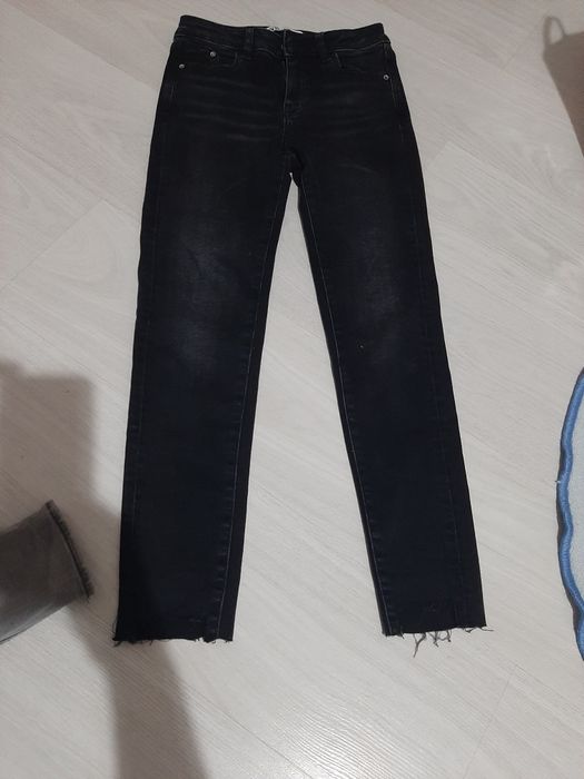 Lot blugi zara pt femei