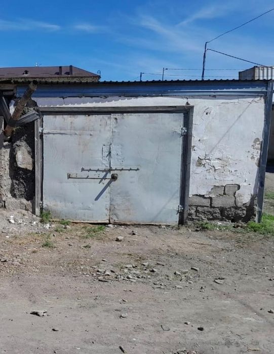 Продам гараж в центре