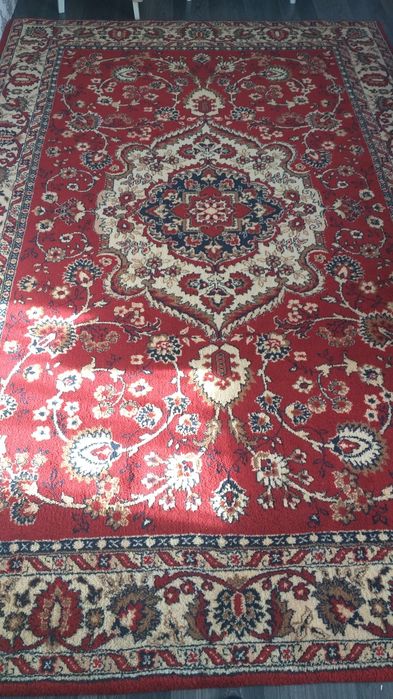 Продам ковер шерстяной  хорошем состоянии на полу не пользовалась