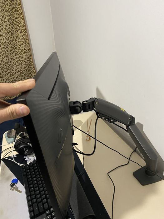 Монитор samsyng odyssey g4 27” 240ghz