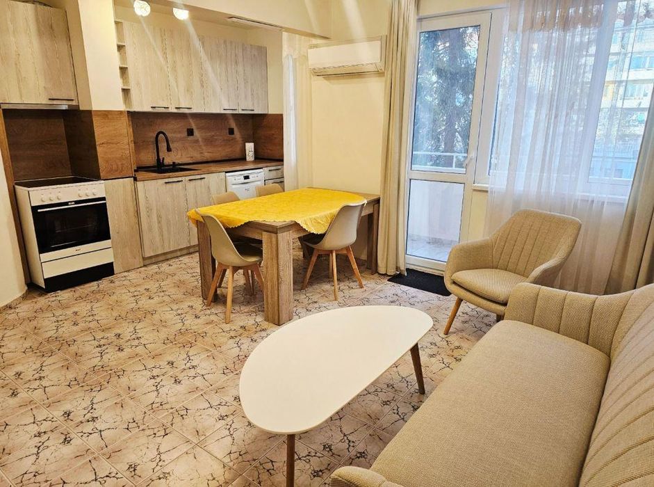 Тристаен апартамент, под наем, Спортна зала