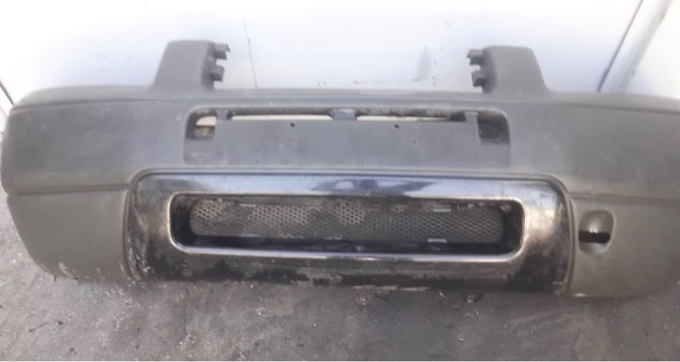 Бампер  Ланд  Ровер  Фриландер европеец в наличии.