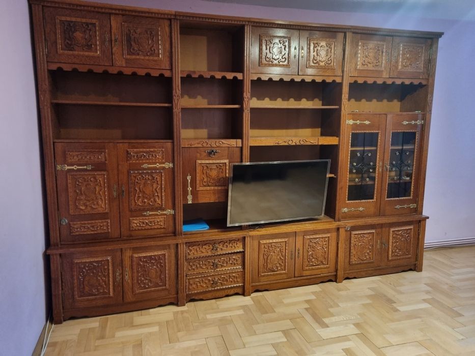 Biblioteca clasica din lemn masiv sculptat