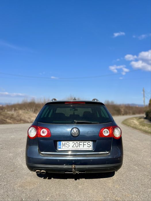 Vand Volkswagen Passat B6 Break Highline 2.0TDI din 2007.