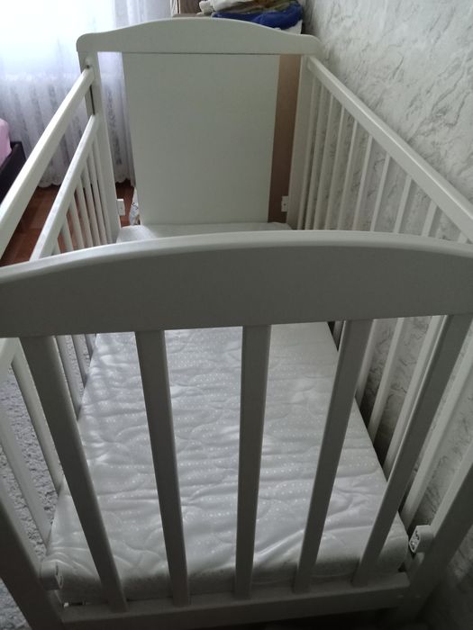 Срочно продам детскую кроватку