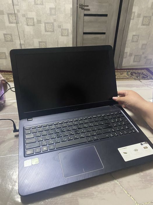 Продам ноутбук asus