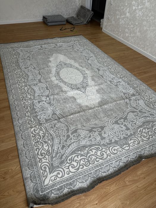 Продам ковер 2.5*4