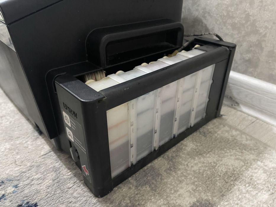 Продам цветной принтер A3 Epson L1300