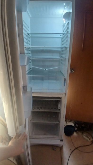 Продам холодильник