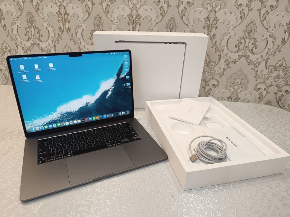 15-inch MacBook Air with M2 chip