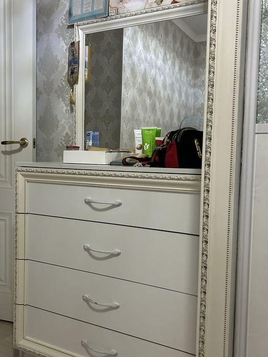 Продам спальний гарнитур