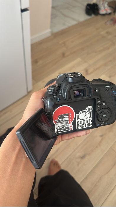 продам фотоаппарат canon 60d