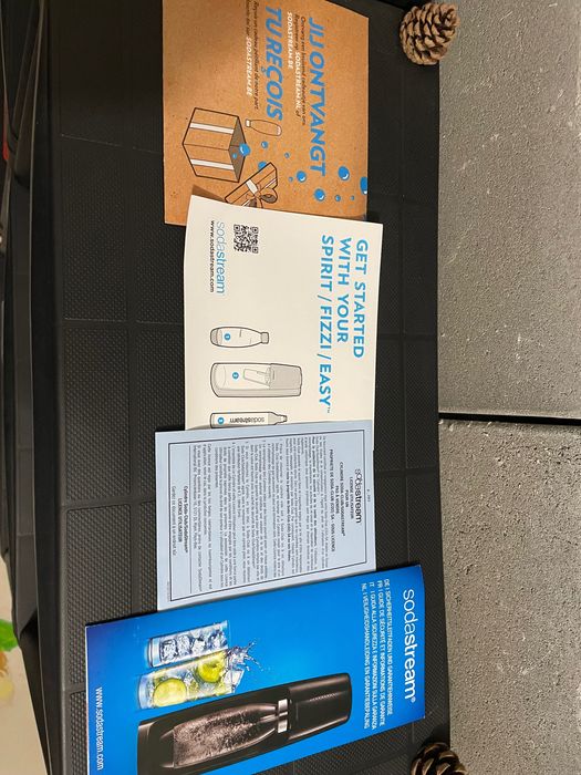 SodaStream Spirit Машина за сода с ТРИ БУТИЛКИ ГАЗ