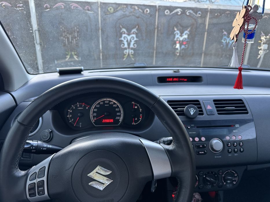 Suzuki Swift 1.3