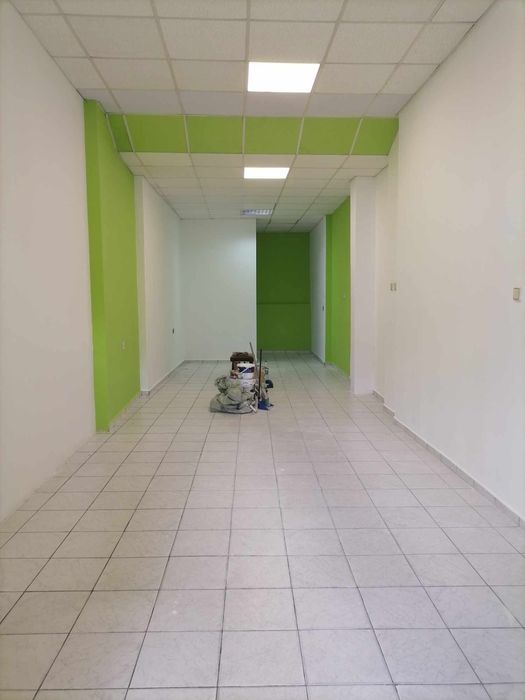 Дава се под наем Магазин в Левски - 40 кв.м за 102 € - Снимка #2