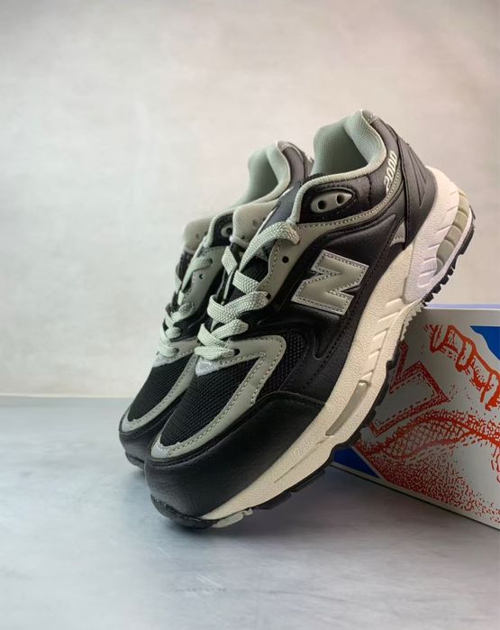 Продам кроссовки