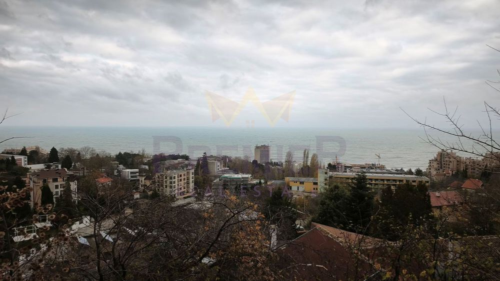 Парцел в Варна, област-м-т Ален Мак площ 570 цена 145000