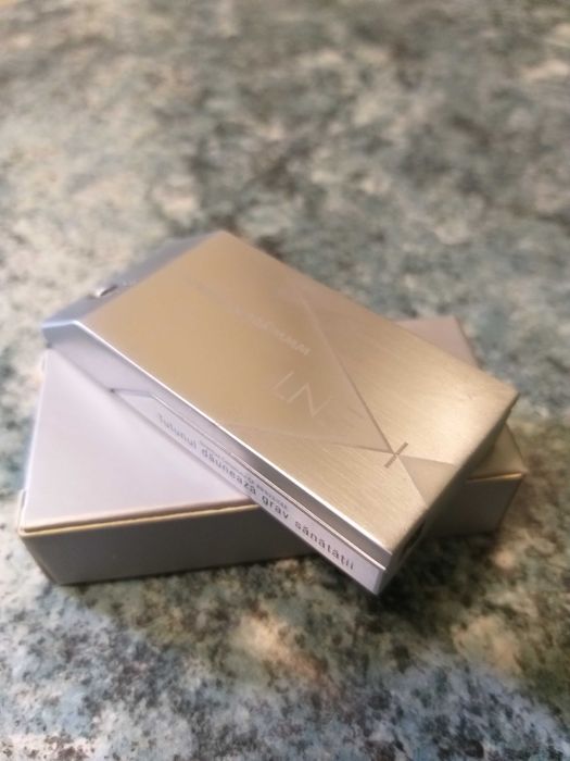 Bricheta metalica antivant Kent Youniverse ed. limitata lux(noua-cutie