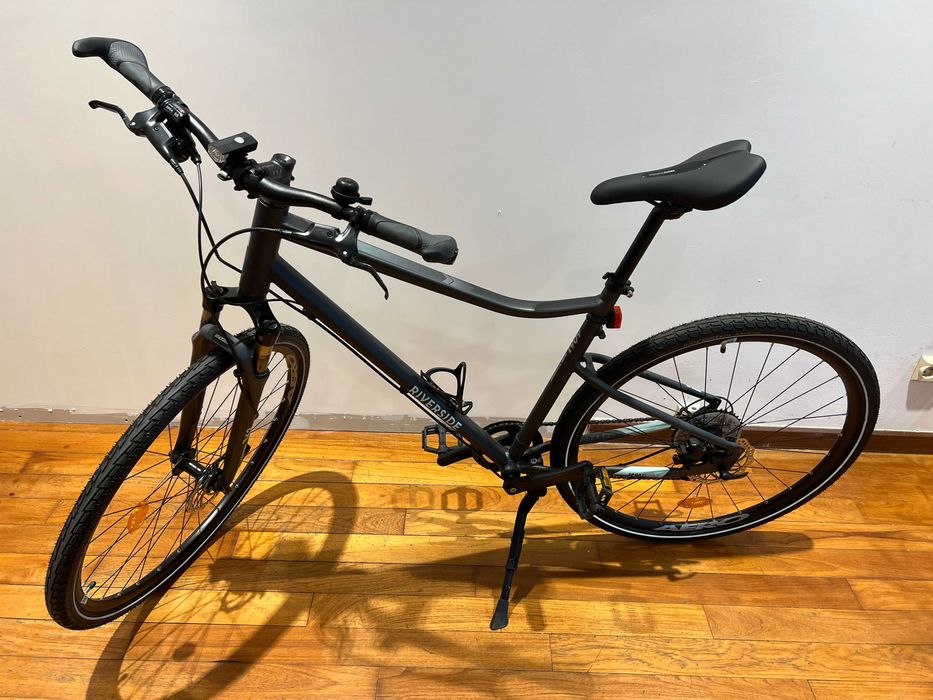 Bicicleta polivalenta Riverside 900