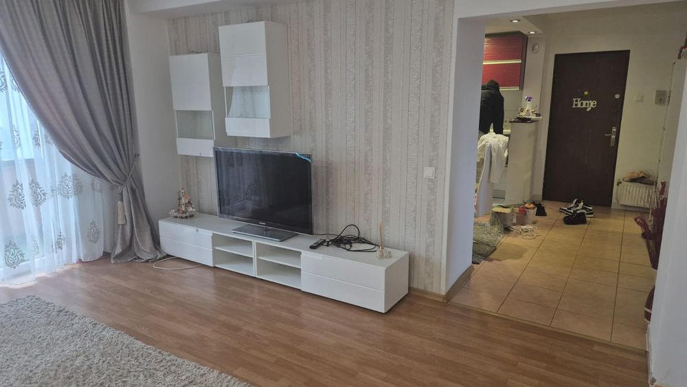 Apartament de închiriat,3 camere spațios – 90 mp, vedere parc, parcare