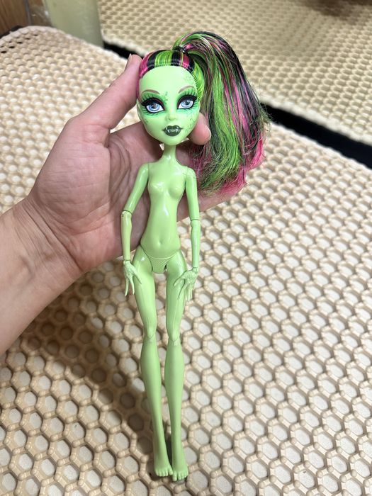 Продам куклу  монстр хай!