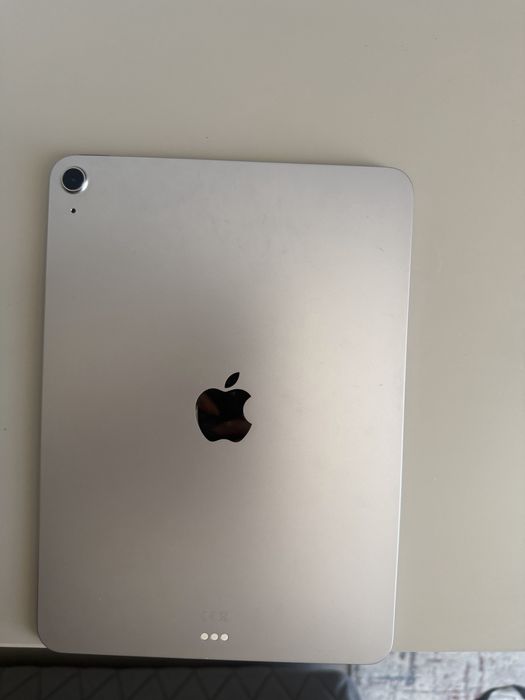 продам Планшет Apple iPad Air 11