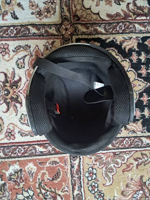 Шлем на скутер и мопед продаётся