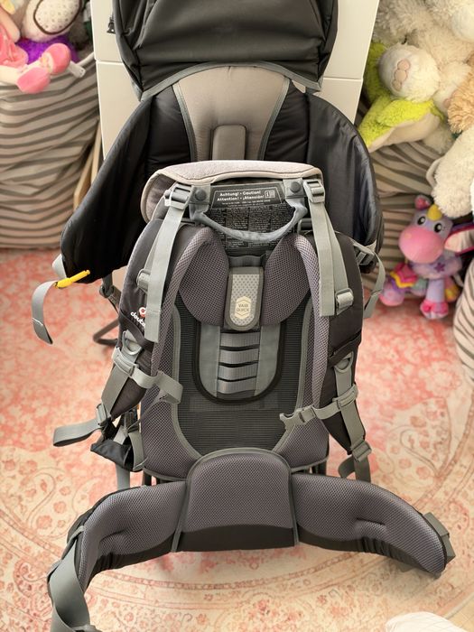 Deuter Kid Comphort 1 Plus Туристичческа раница за носене на дете