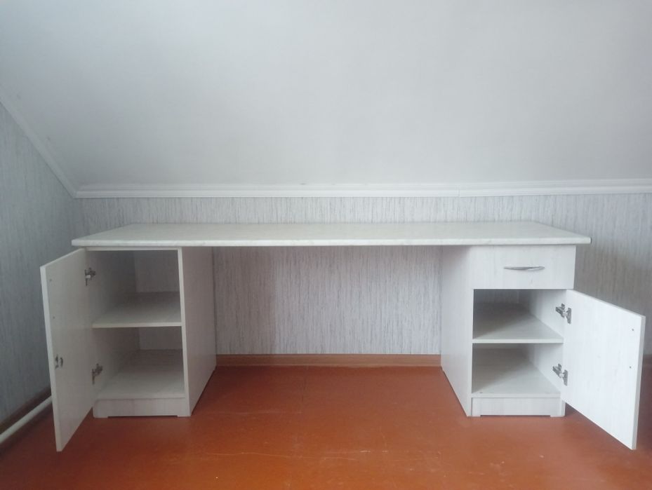 Стол продается обращайтесь