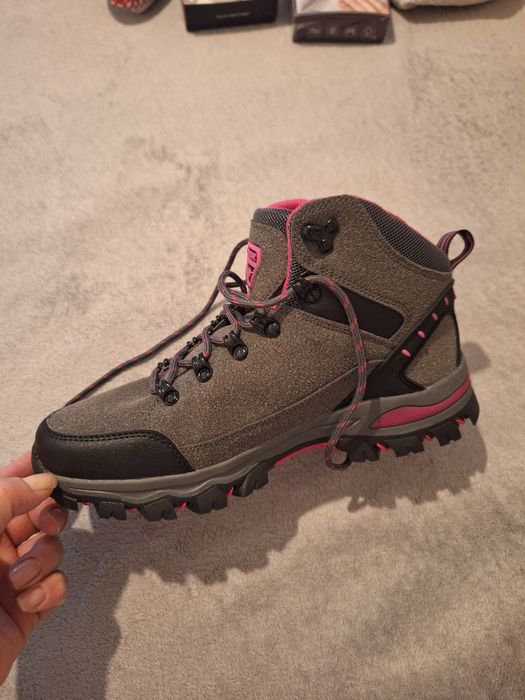 Ghete pentru drumeții