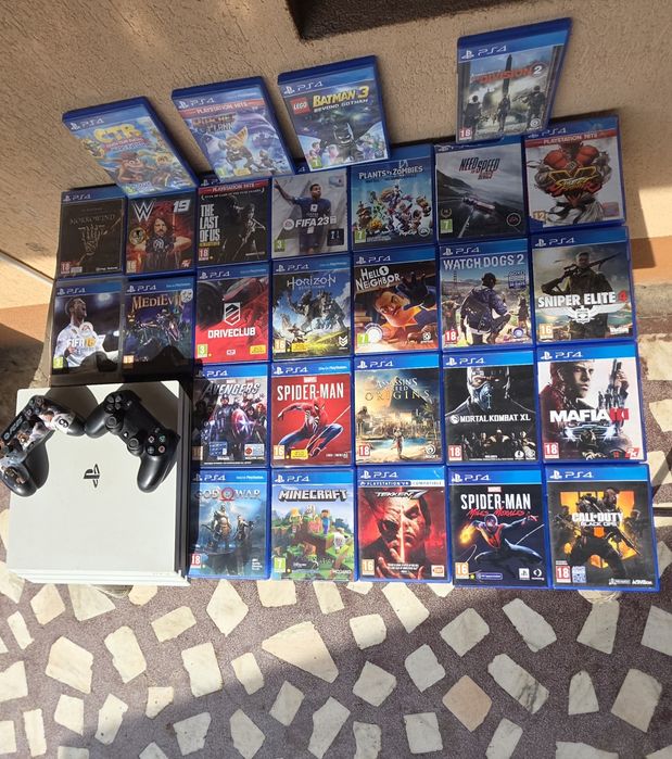 PS 4 Pro 1tb cu 30 de jocuri