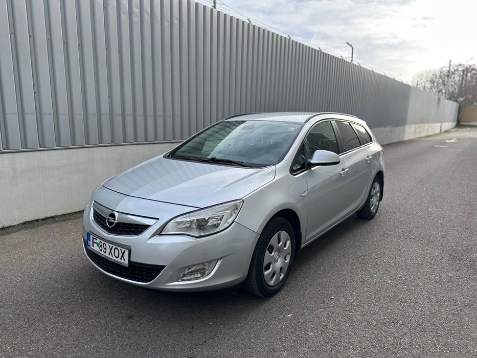 Vand opel astra j an 2012 motor 1.6 benzina +GPL