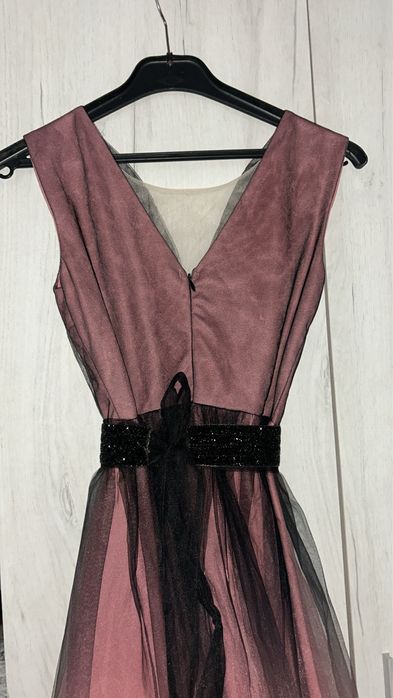 Къса Официална Рокля