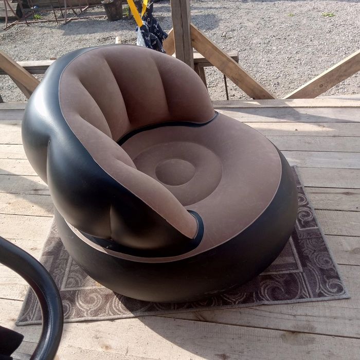 Надувное кресло для отдыха