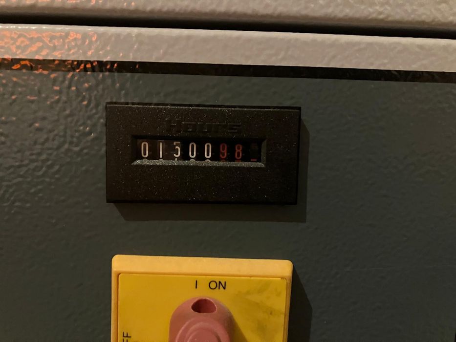 Vând compresor industrial