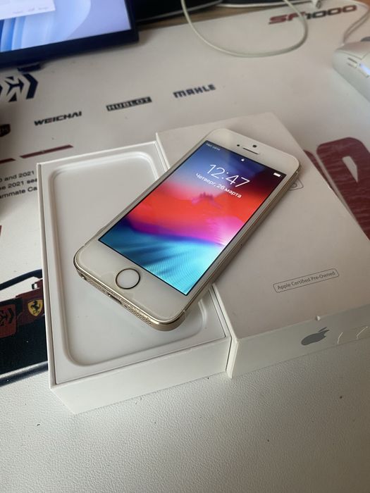 Айфон 5s на 16 гигабайт