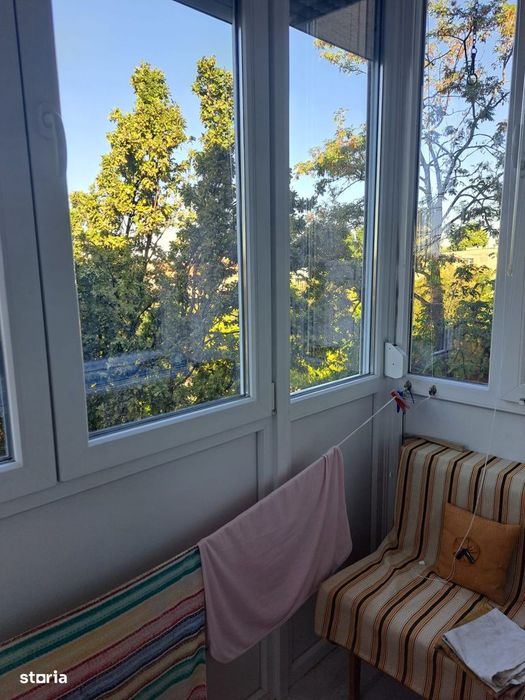 Apartament cu 2 camere etaj 3 din 4 zona P-ța București-Gara Centrală