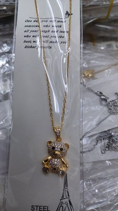 Медицинска стомана не променя цвета си