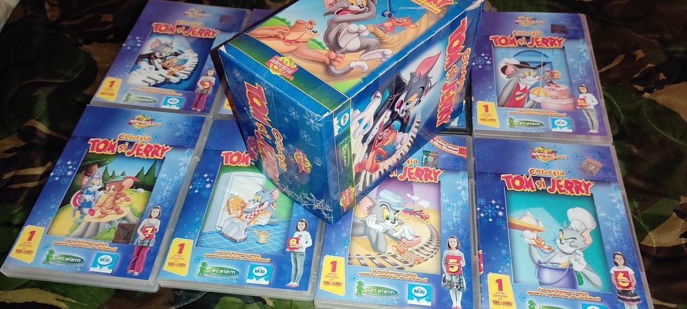8 dvd desene animate tom si jerry