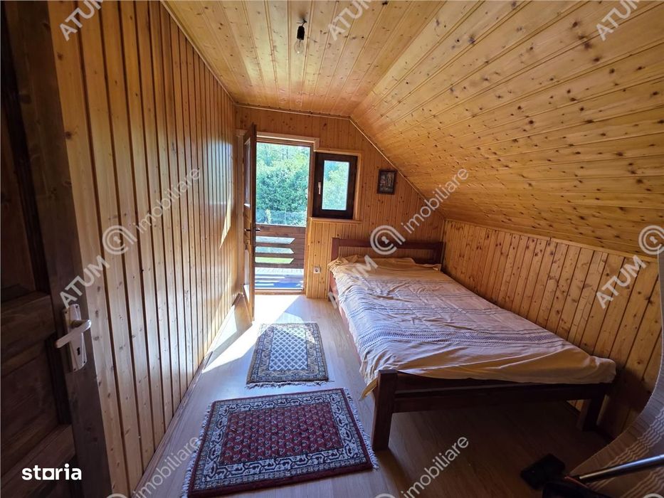 Cabana de vanzare pe Valea Avrigului