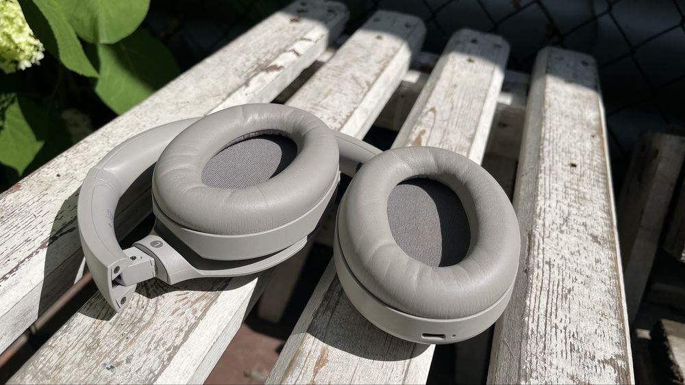 Продам Sony WH-1000 XM4