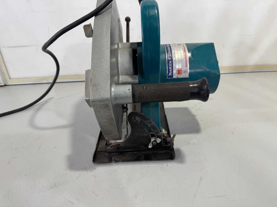 Ръчен циркуляр - Makita 1380 W / 235 mm