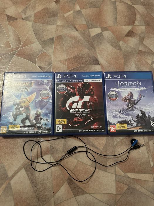 Плестейшн 4 слим