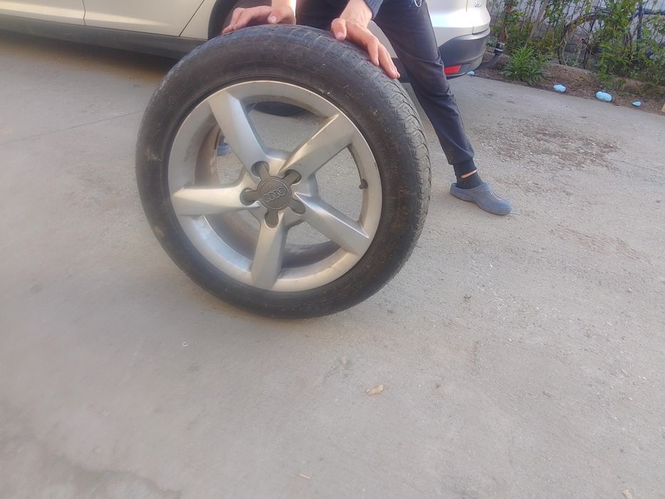 Vând jantă de mașina